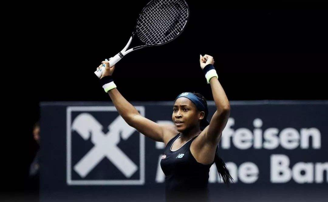 通过坚韧的 通过坚韧的