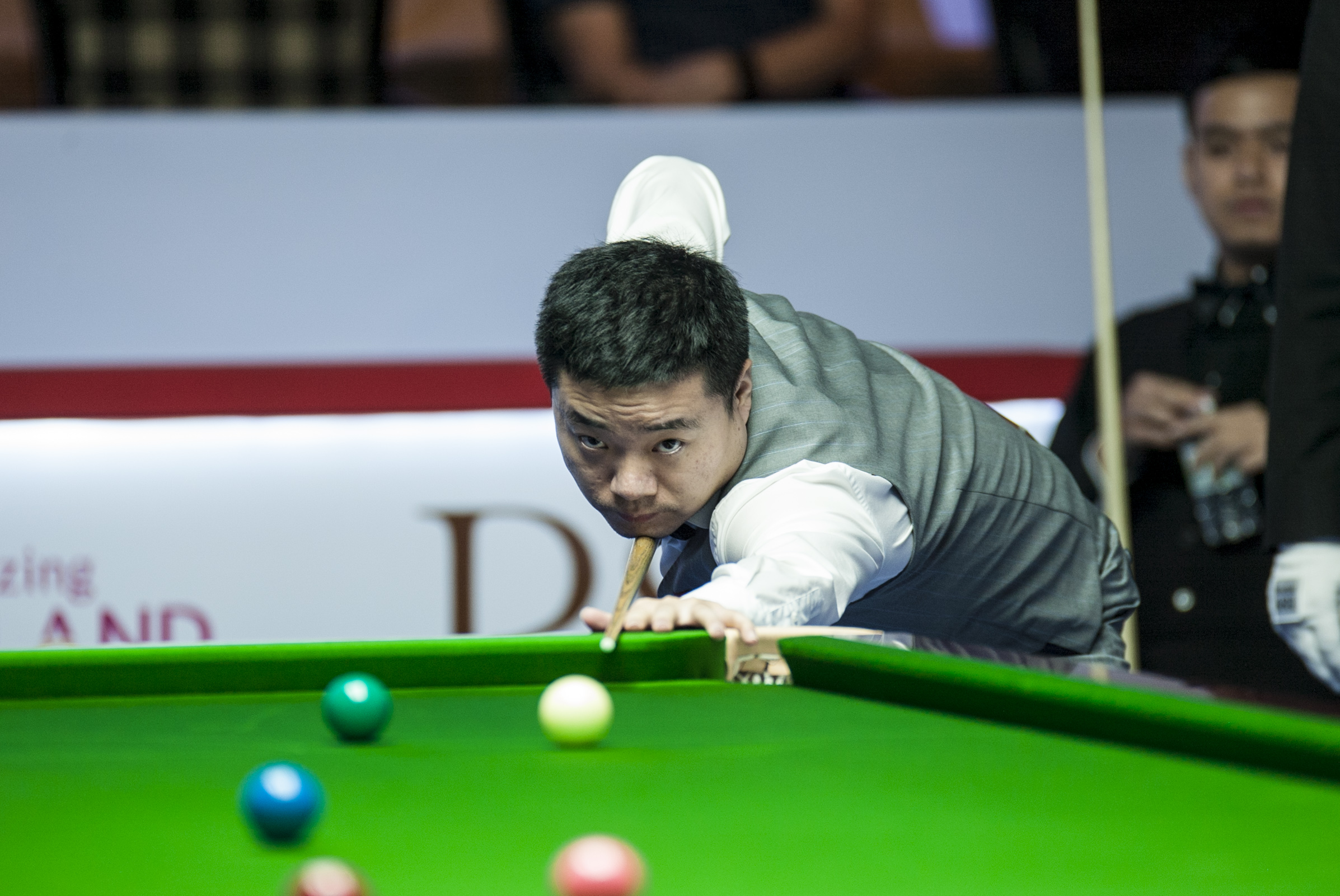 这样犀利的 这样犀利的